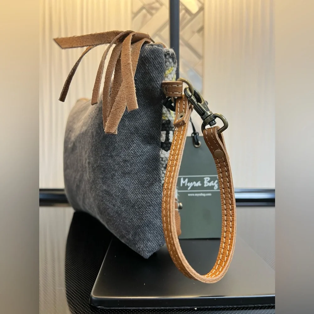 Bison Ridge Myra Bag Wristlet